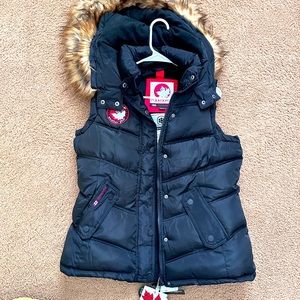 New with tags, amazing puffer vest and warm!